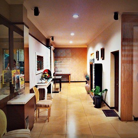 Hotel C3 Semarang Luaran gambar