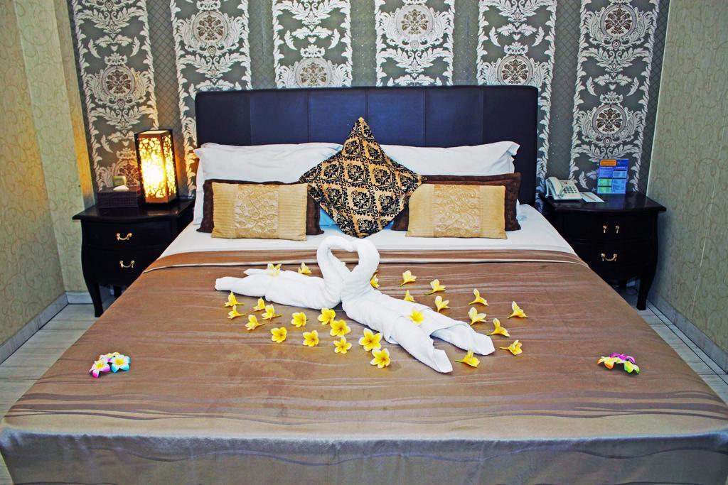 Hotel C3 Semarang Luaran gambar