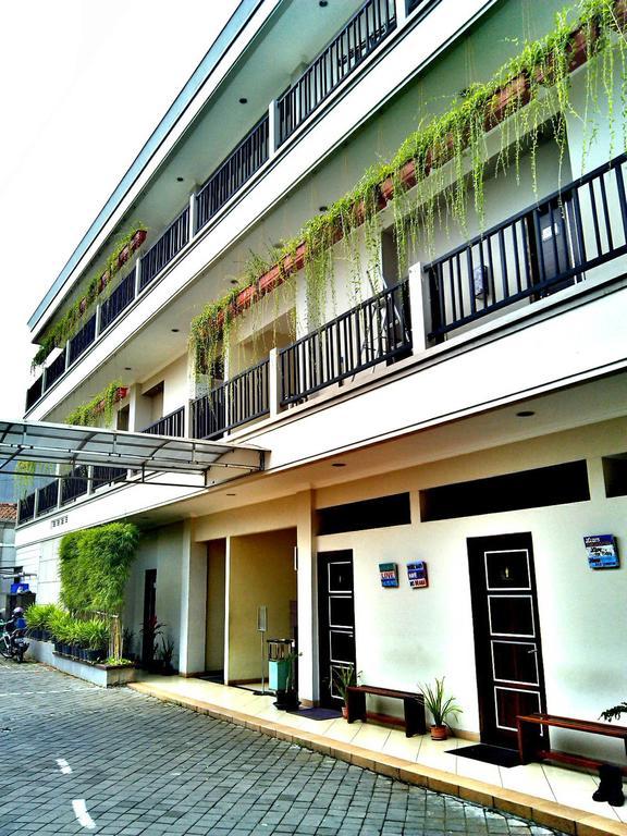 Hotel C3 Semarang Luaran gambar