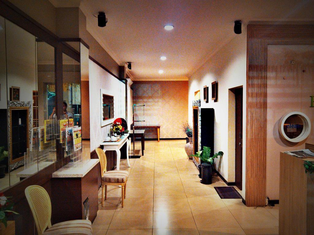 Hotel C3 Semarang Luaran gambar