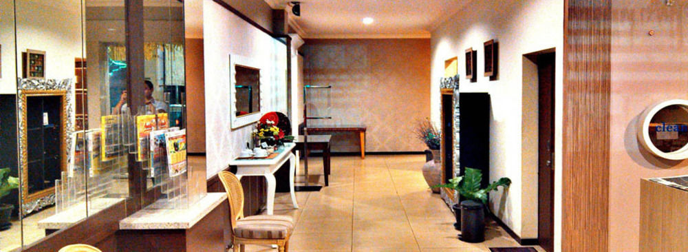 Hotel C3 Semarang Luaran gambar