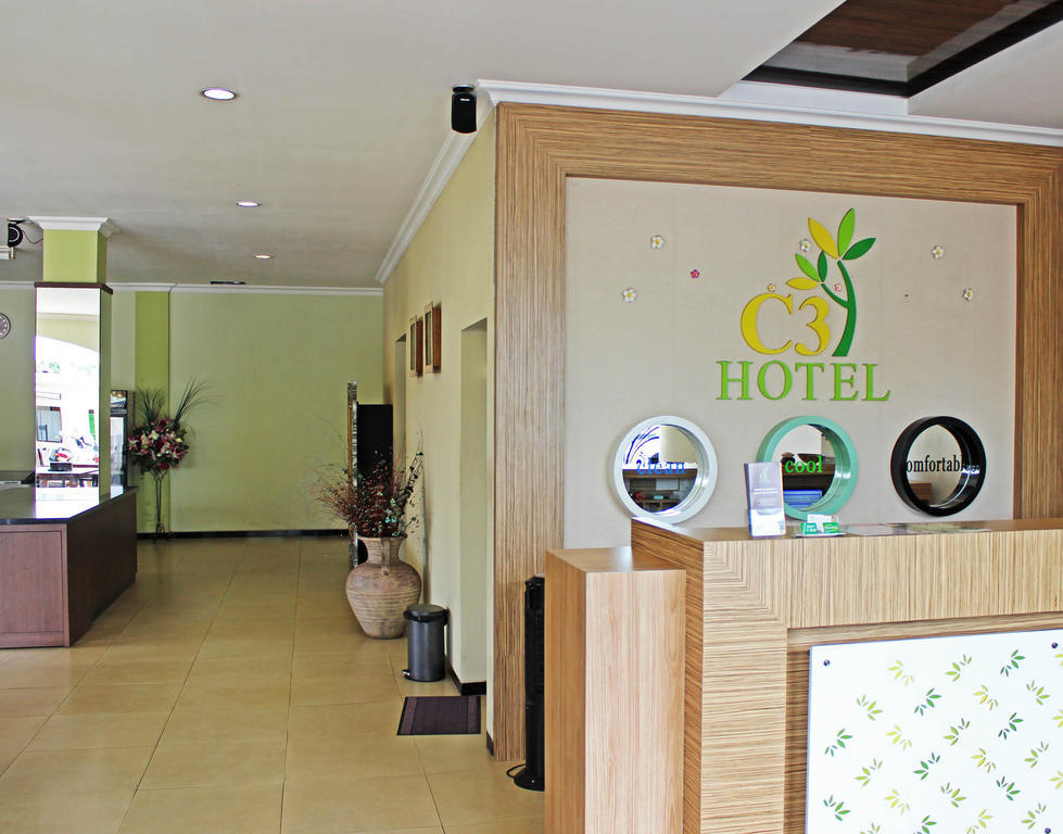 Hotel C3 Semarang Luaran gambar