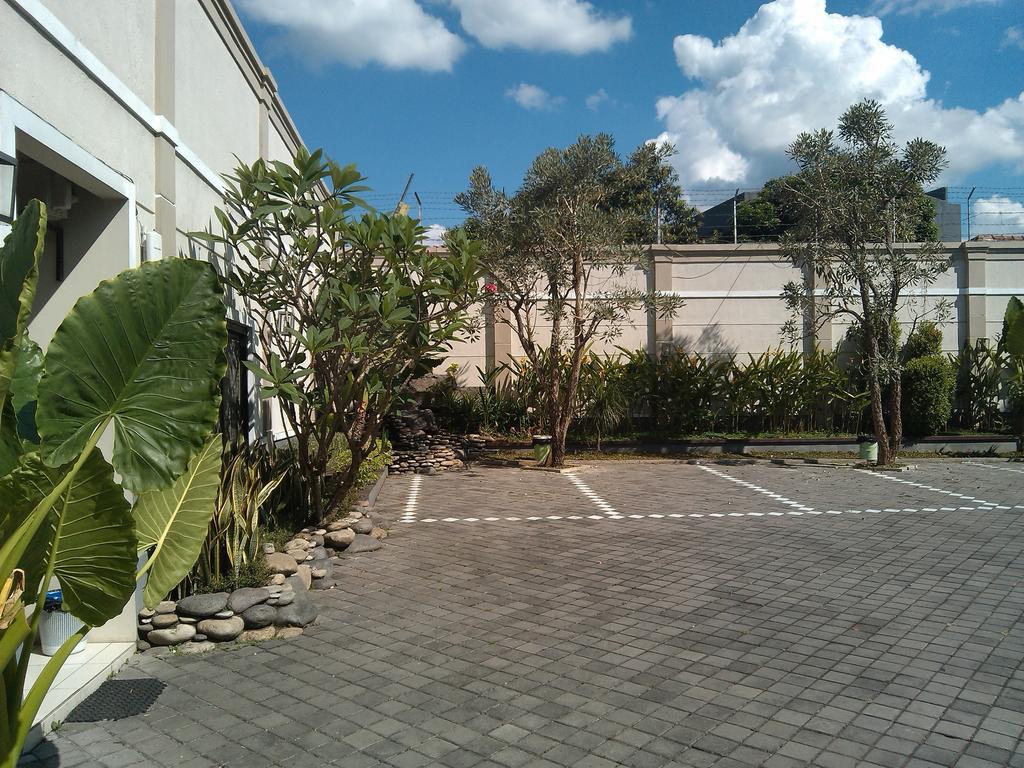 Hotel C3 Semarang Luaran gambar